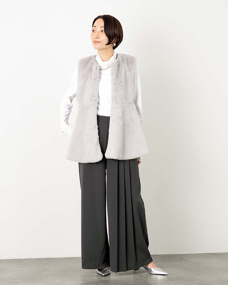 ソフトチュール切り替えハイネックプルオーバー