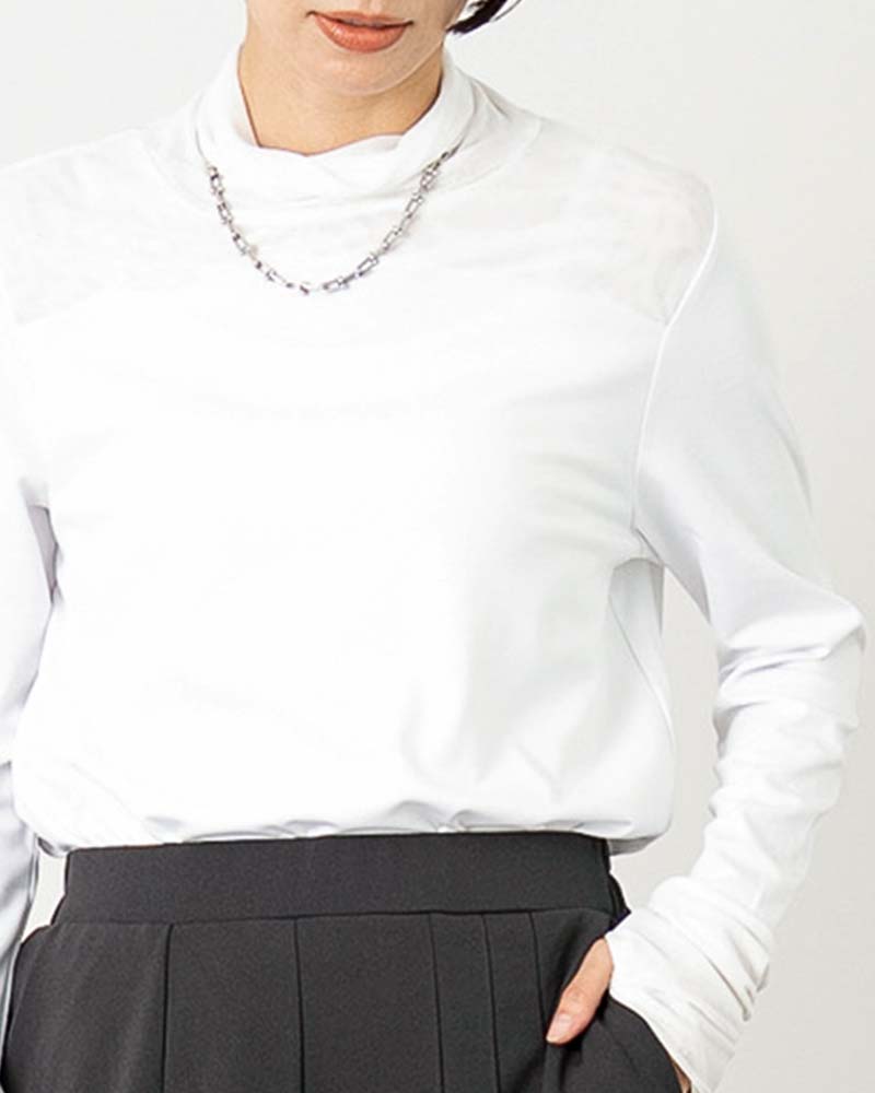 ソフトチュール切り替えハイネックプルオーバー