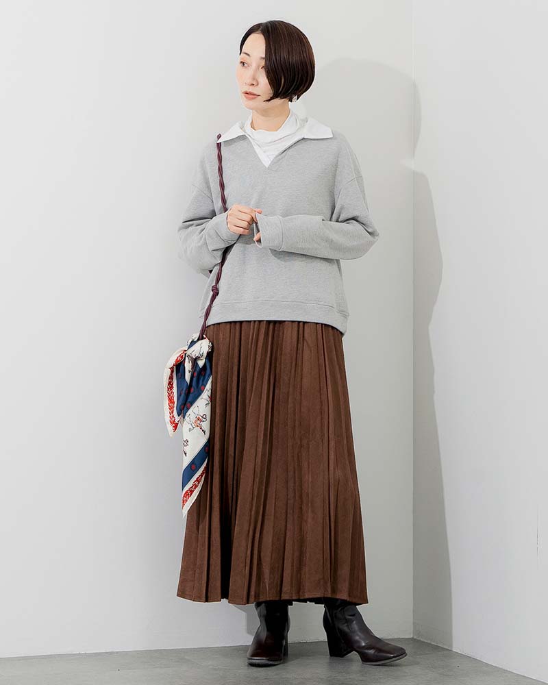 ソフトチュール切り替えハイネックプルオーバー