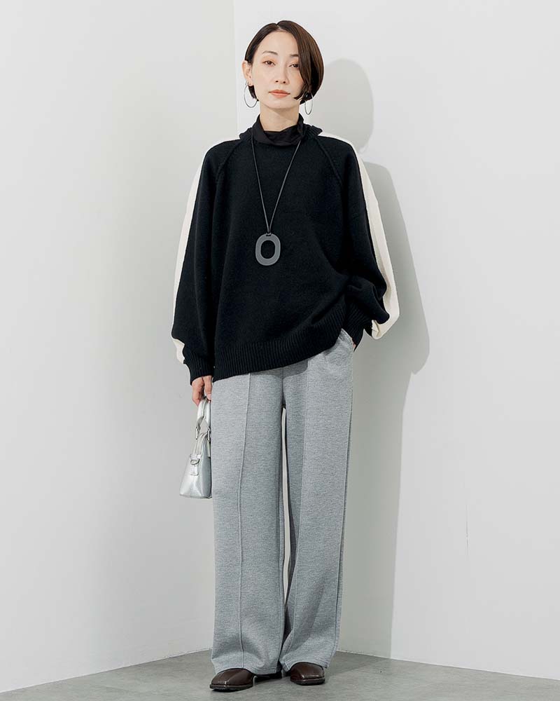 ソフトチュール切り替えハイネックプルオーバー