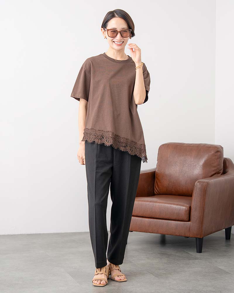 タック入りワイドテーパードパンツ