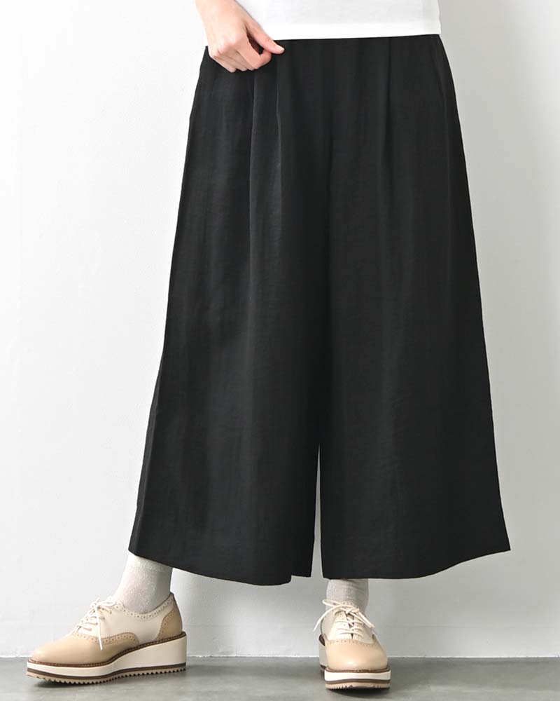 フレンチリネン混タック入りワイドストレートパンツ