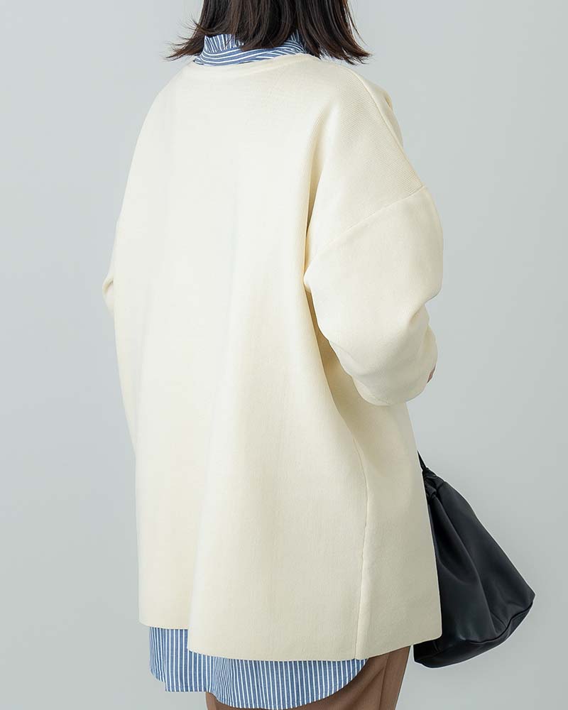 金釦アクセントスポンディッシュニットクルーネックカーディガン