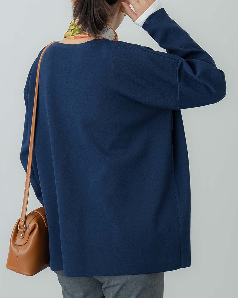 金釦アクセントスポンディッシュニットクルーネックカーディガン