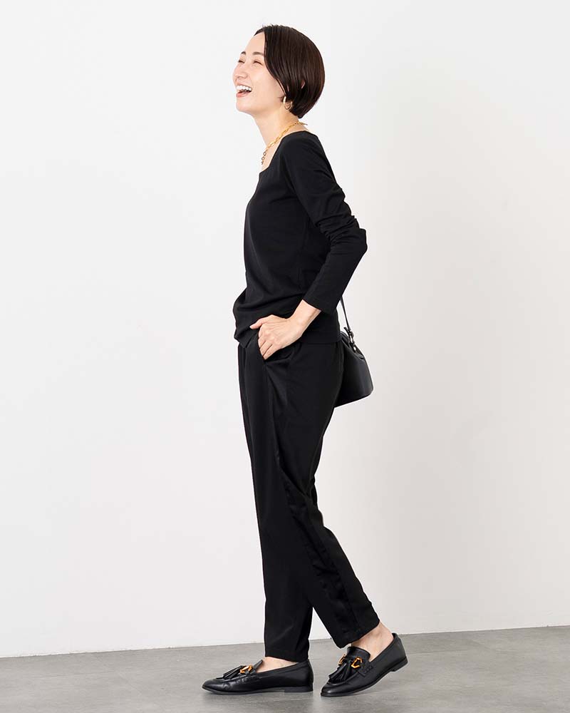 スクエアネックプルオーバー