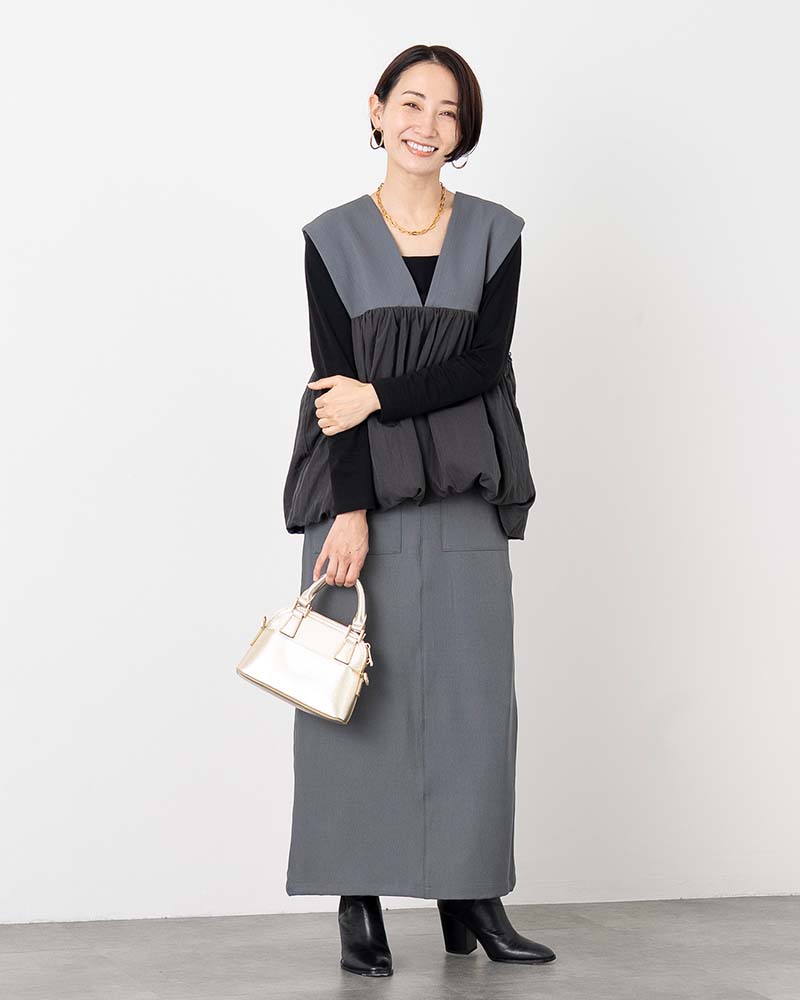 スクエアネックプルオーバー