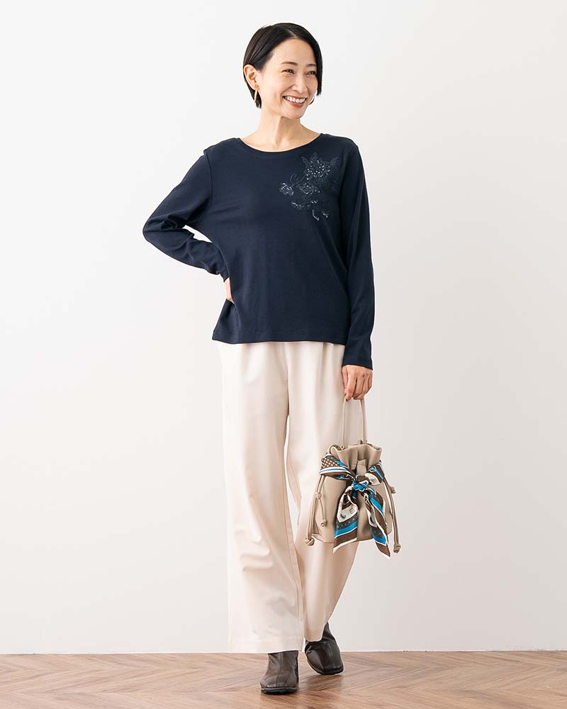 エレガンス刺繍ロングスリーブカットソー