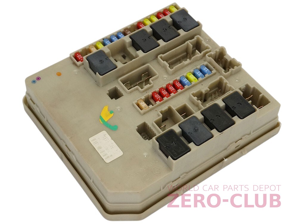 ルノー ルーテシア3 スポール RF4C用&frasl;純正 ヒューズボックス