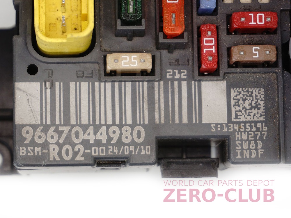 ふ  プジョー3008 T85F02用/純正 エンジンルーム内ヒューズボックス DELPHI