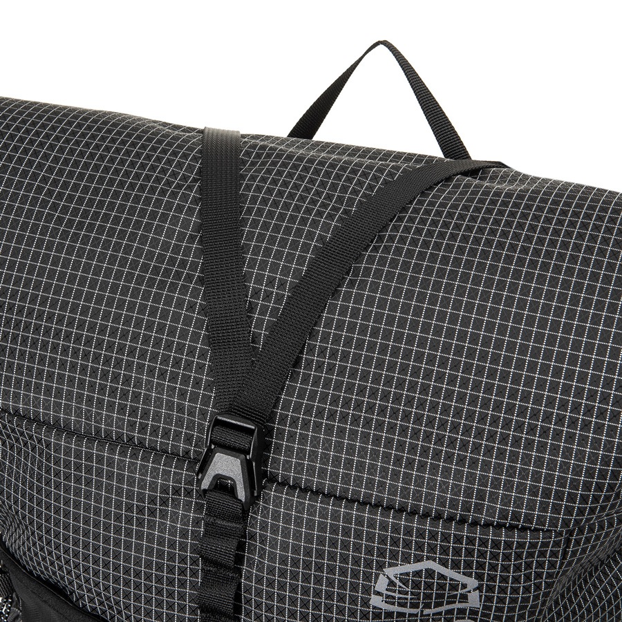 Lundy LT 30 BLACK
