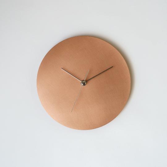 【受注製作】minimal wall clock 220 _ plain / copper 壁掛け時計 220 無地 / 銅 | KUMIJIの写真