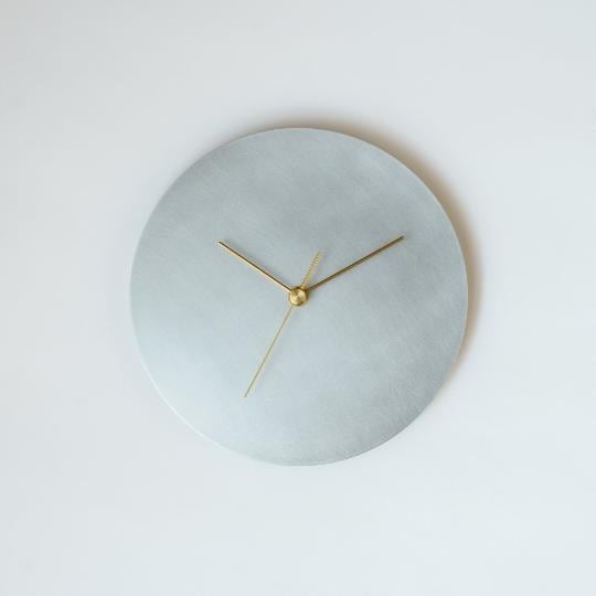 【受注製作】minimal wall clock 220 _ plain / aluminum 壁掛け時計 220 無地 / アルミニウム / aluminum | KUMIJIの写真
