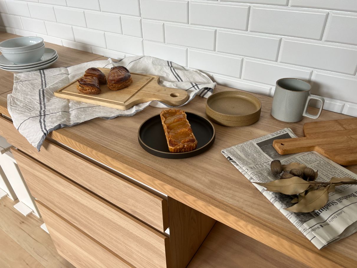 プレート 18.5cm ブラック｜HASAMI PORCELAIN／ハサミポーセリン