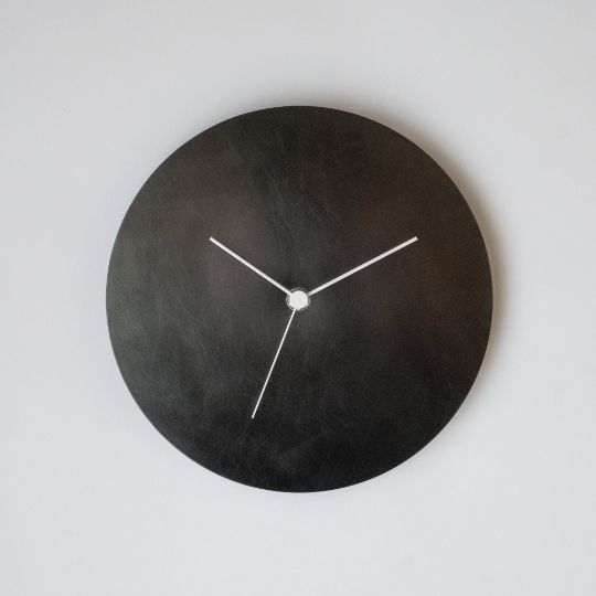 販促品　壁掛け時計　デイトナ ブラック文字盤 文字盤カラー／買うならどっち！？ 今回は #ロレックス の中でも絶大な