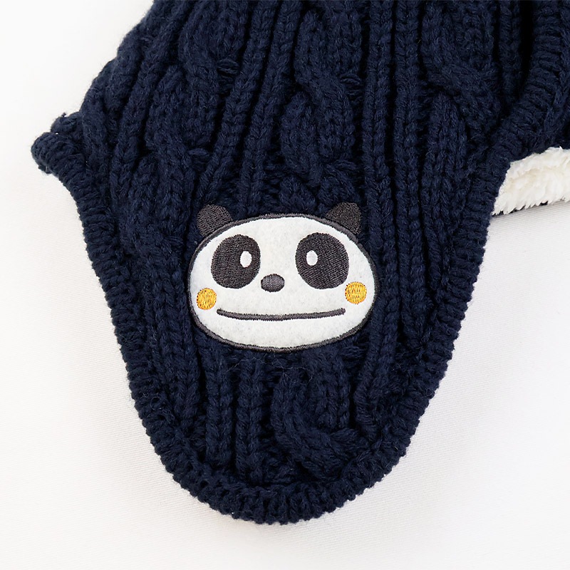 キッズ ベビー ニット帽 耳当て付き 男の子 女の子 ニットキャップ 子供用 帽子 (2サイズ展開 50-54cm)【ZOOMIC ズーミック】 マイクロファイバーフリース アップリケ ケーブル編み チェック 動物 アニマル くま クマ ポンポン 暖かい 防寒 保温 キャップ 暖かい 雪遊び