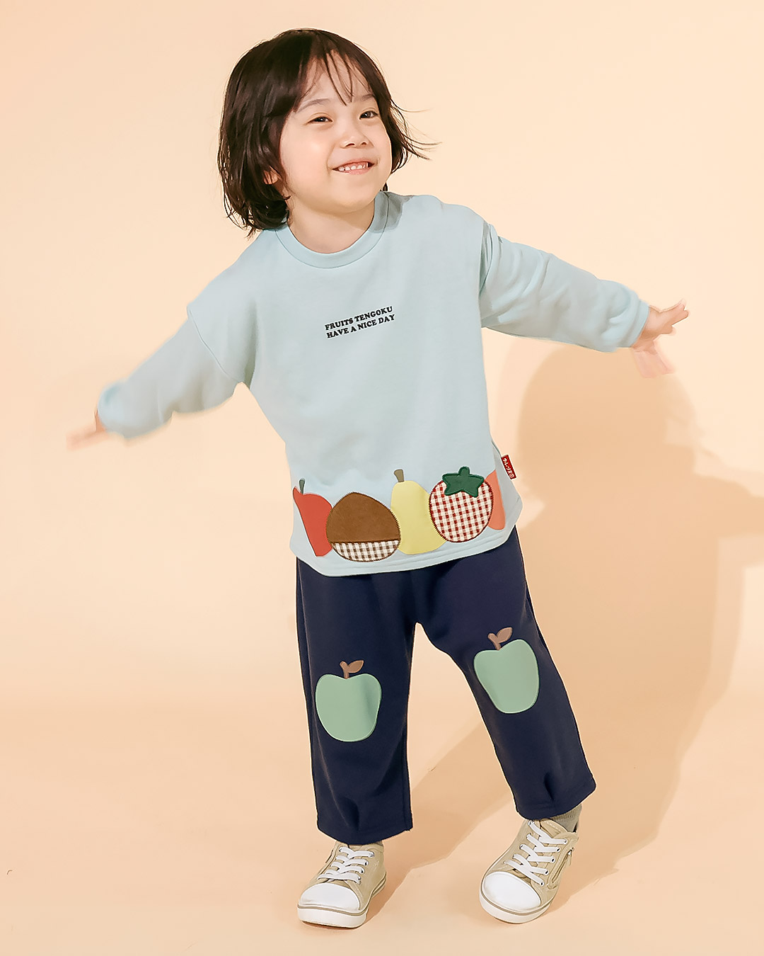 フルーツアップリケ長袖Tシャツ|80-130cm 【 フルーツ天国 】