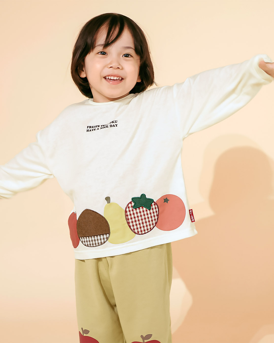 フルーツアップリケ長袖Tシャツ|80-130cm 【 フルーツ天国 】