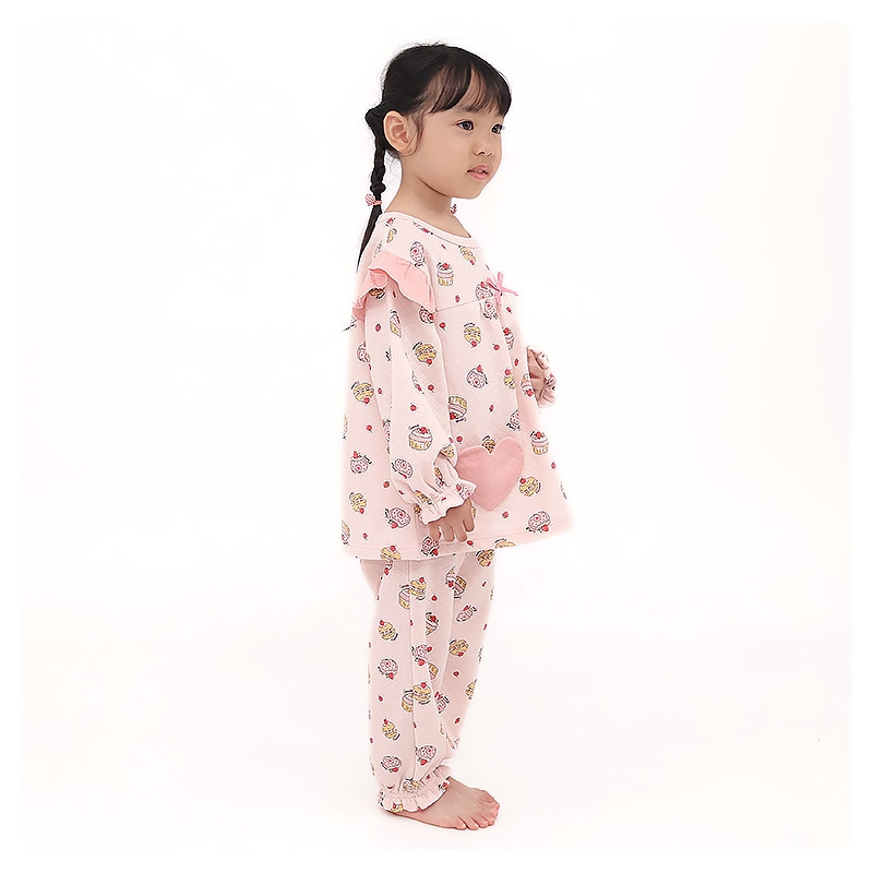 長袖パジャマ キッズ ニットキルト 暖かい 女の子 パジャマ 100 110 120 130 長袖 ルームウェア 長袖ルームウェア 部屋着 寝巻き ナイトウェア セットアップ 上下セット フリル ハート 食べ物 ケーキ ガールズ ポケット 保育園 幼稚園 小学生 GrinLab グリンラボ かわいい 秋