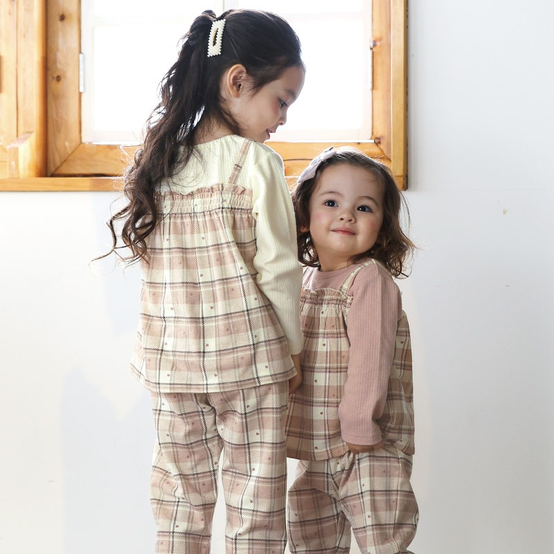 ガールズ ロンT チェック柄 長袖 Tシャツ ミニ裏毛 テレコ トップス チャーム付き 女の子 キッズ ベビー ( 80-130cm )【 UZULAND ウズランド 】 カットソー チュニック ブラウス 重ね着風 くすみカラー ピンク アイボリー 秋物 80cm 90cm 95cm 100cm 110cm 120cm 130cm