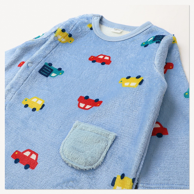 ベビー ロンパース 長袖 カバーオール 男の子 新生児 赤ちゃん フリース 起毛 車 自動車 総柄 ベビー服 おくるみ 乳児 乳幼児 お着替え簡単 前開き 全開 マチ付き ポケット付き プリント 暖かい 保温 洗える 70 80 出産祝い 内祝い 贈り物 ギフト プレゼント