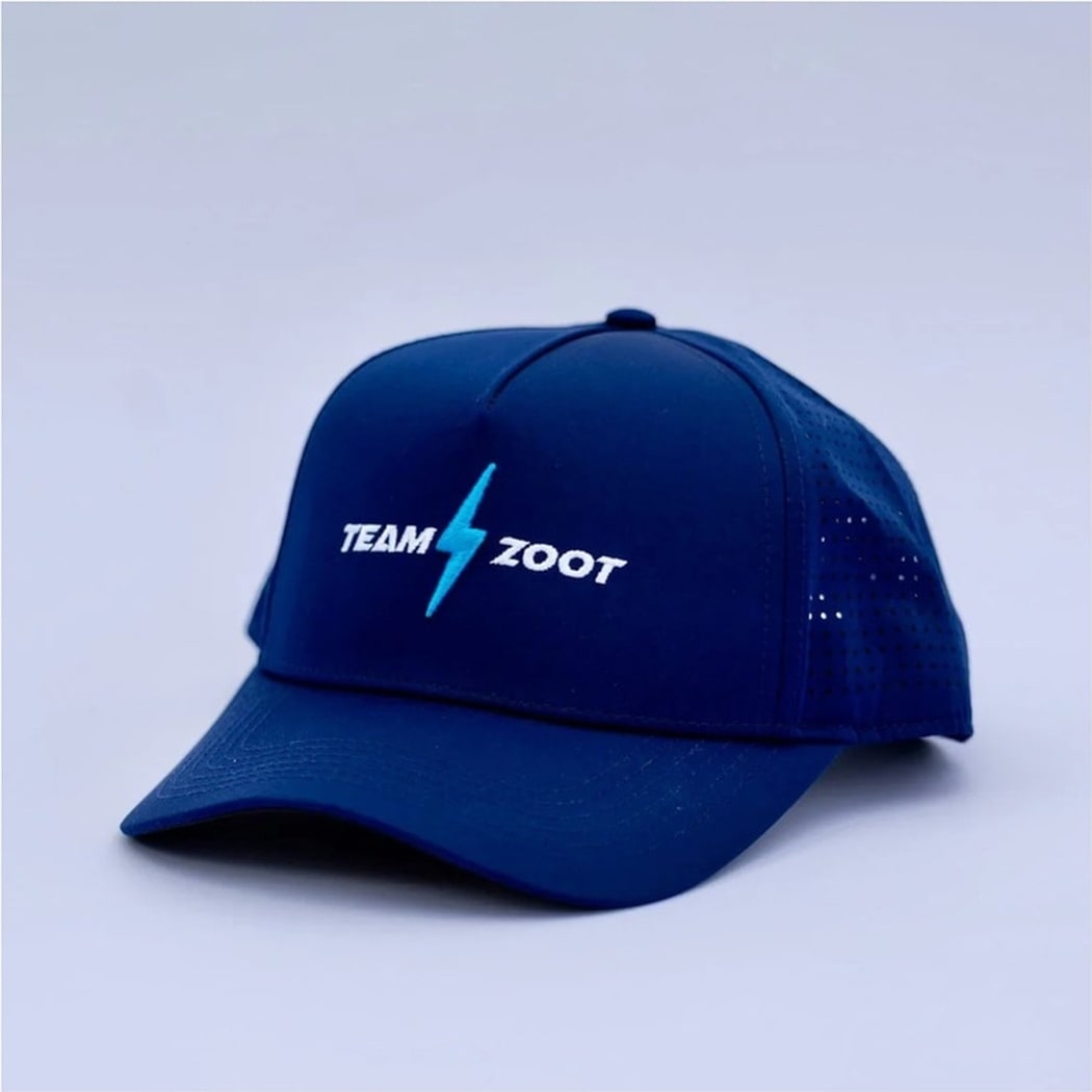 Unisex Curved Bill Hat オリジナルキャップ (Team Zoot - Navy Bolt)