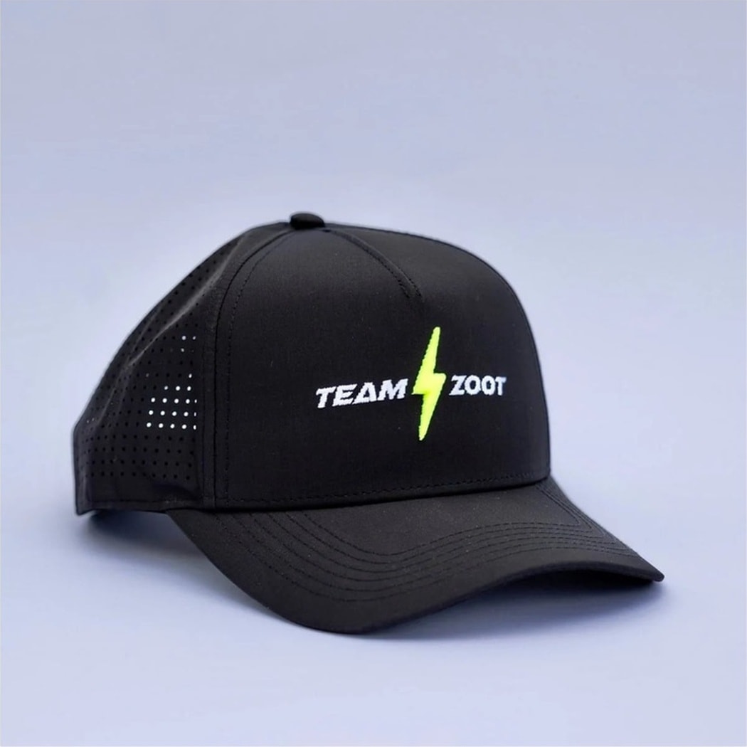 Unisex Curved Bill Hat オリジナルキャップ (Team Zoot  - Black Bolt)