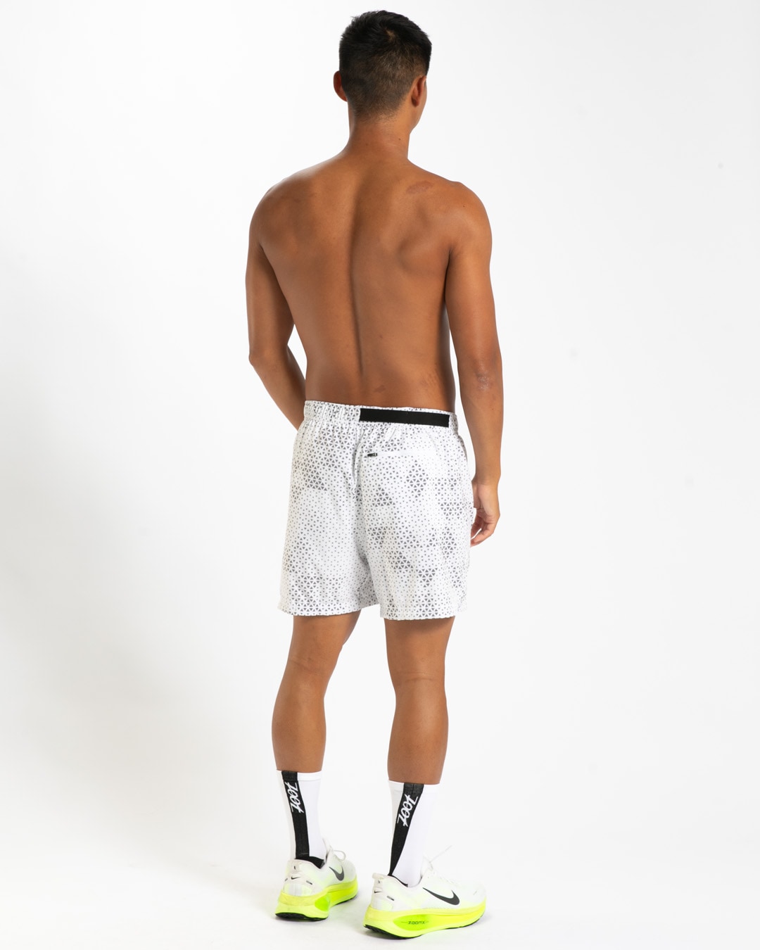 Men ELITE Run 5" Short -(Sonic White) エリート ラン 5インチ丈 ショーツ ラグジュアリー ショートパンツ EMR113012