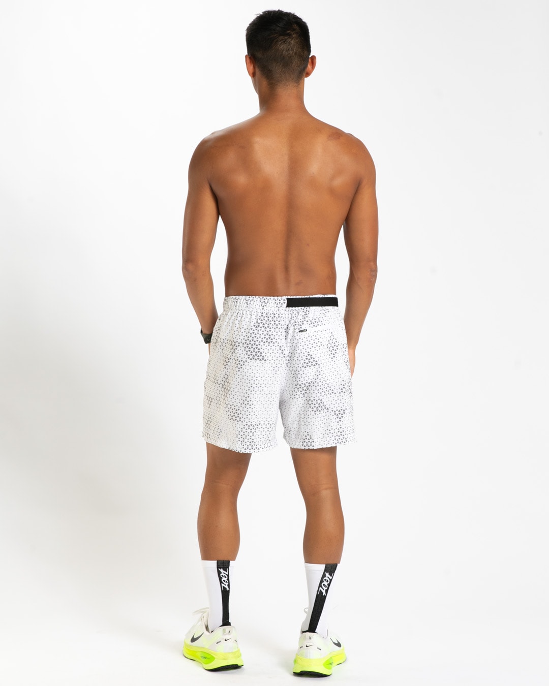 Men ELITE Run 5" Short -(Sonic White) エリート ラン 5インチ丈 ショーツ ラグジュアリー ショートパンツ EMR113012