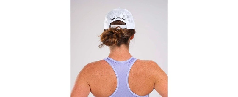 Unisex Cap Tech Curved Bill Hat  オリジナルキャップ (Zoot White)