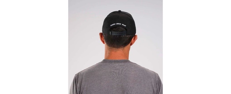 Unisex Cap Tech Curved Bill Hat オリジナルキャップ (Zoot Black)