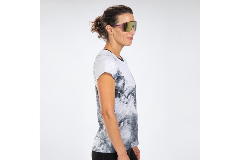 Women ELITE RUN TEE - SUBLIMATED (Vapor White) エリートランシャツ ラグジュアリーランTee EFR123001