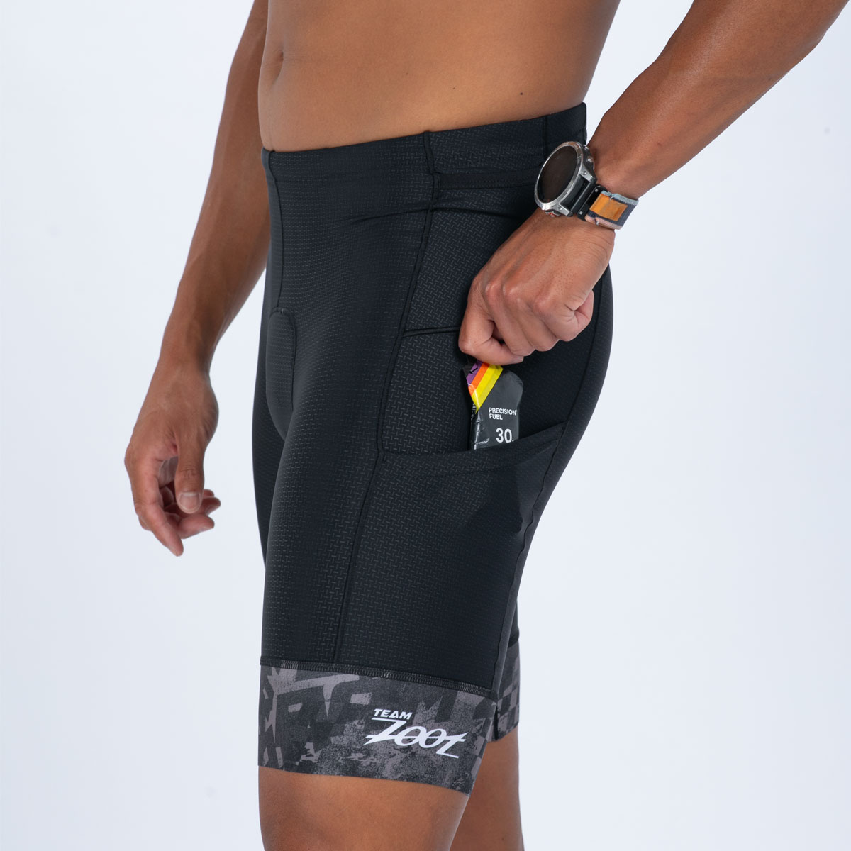 【Team Zoot 2026限定】MEN'S Tri 8" Exos Pocket Short (TZ Rattlecan) トライアスロン セパレート 8インチ トライショーツ トライパンツ　ボトムス