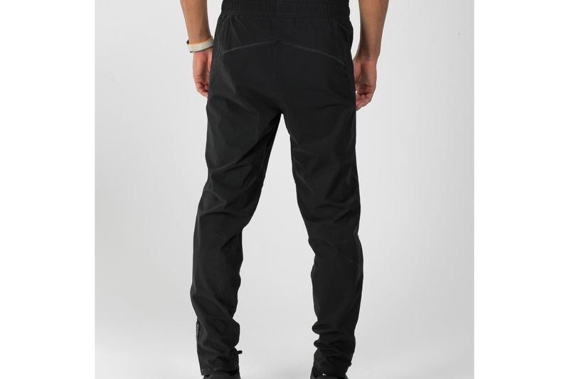 Men's Elite Run Track Pant ( Jet Black) プレミアム ランパンツ トラックパンツ EMR82001