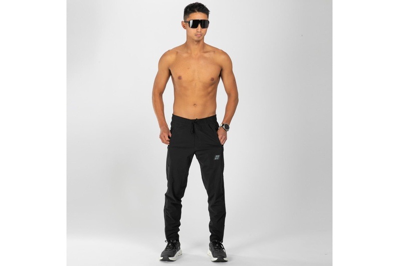 Men's Elite Run Track Pant ( Jet Black) プレミアム ランパンツ トラックパンツ EMR82001
