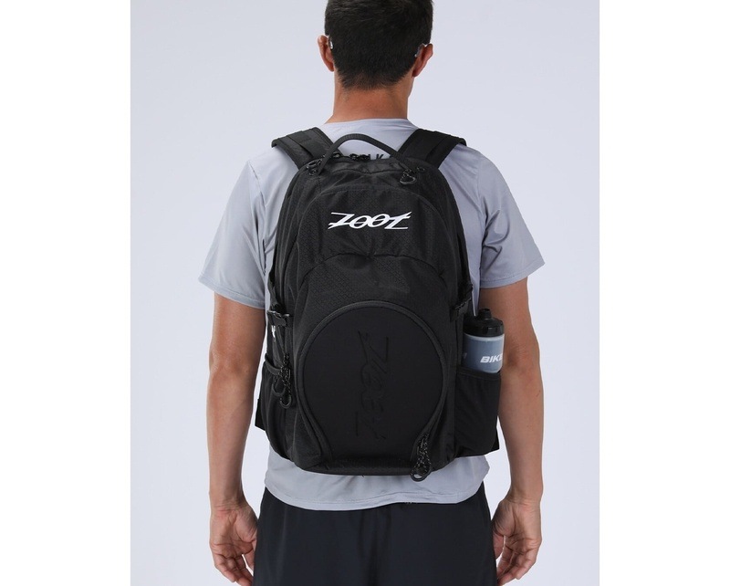 Zoot メンズ コア トライタンク – メンズ パフォーマンストライアスロン タンクトップ バックポケット3つ メッシュパネル Zoot メンズ コア トライタンク – メンズ パフォーマンストライアスロン タンクトップ バックポケット3つ メッシュパネル カ