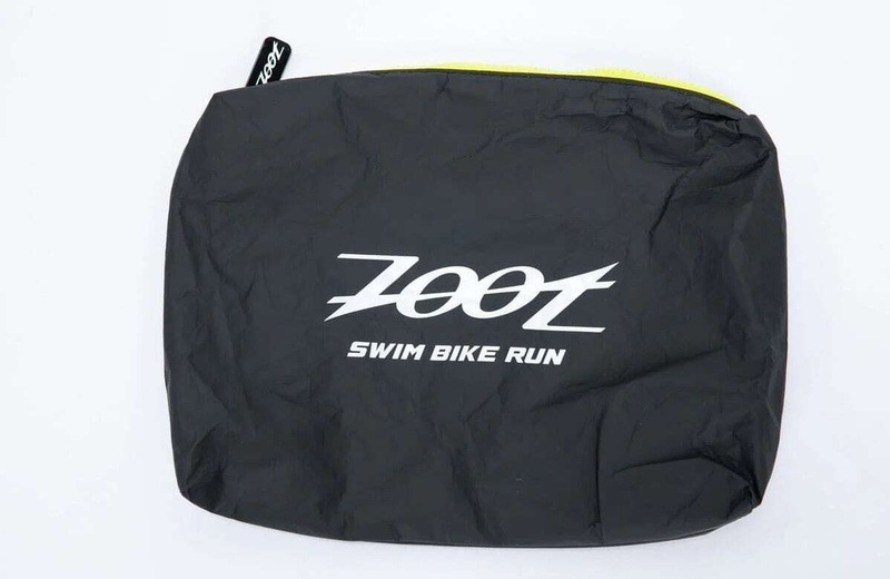 Unisex Ultra P1x Aero Calf Sleeve (Hyperwhite)  ユニセックス P1x Aero カーフスリーブ 専用バック付き UAX660000