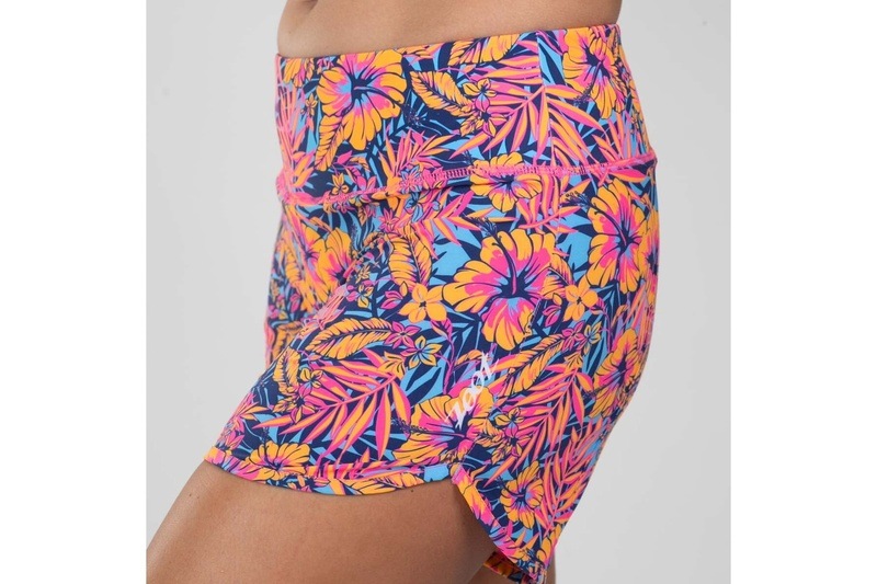 Women Club Aloha 6in Run Short ランショーツ ショートパンツ ZFR24107