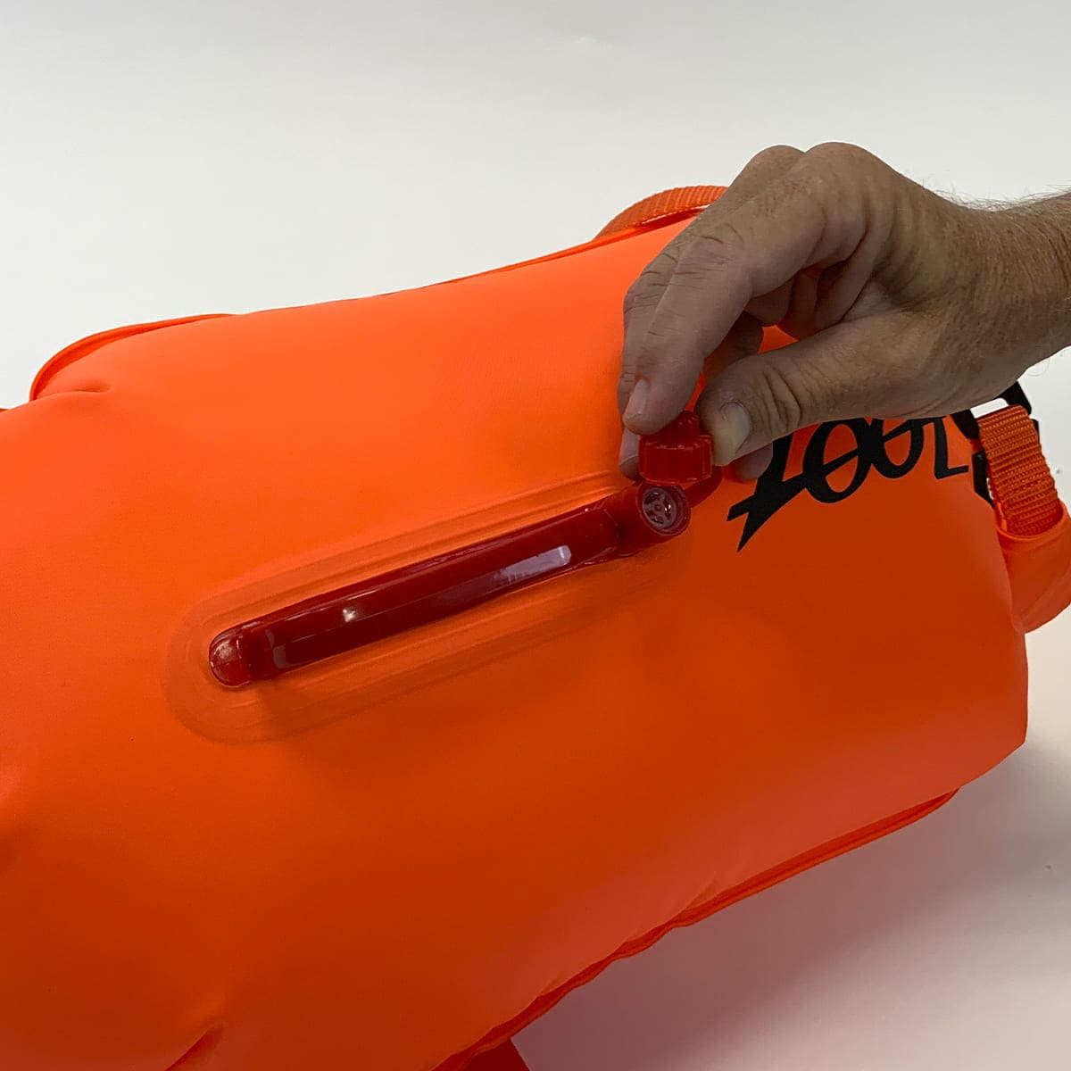 Zoot Ultra Swim Safety Buoy & Dry Bag ( Neon Pink) セーフティスイムブイ＆ドライバッグ 15L ネオンカラー 高視認性 防水収納