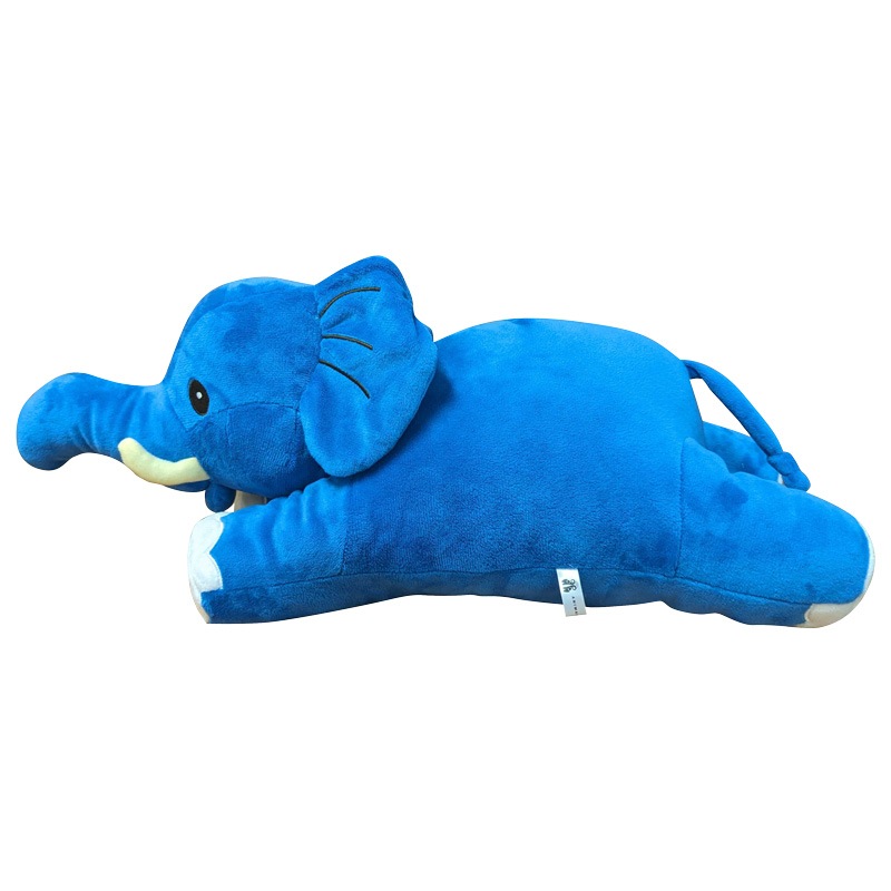 ぞうのぬいぐるみ世界に10頭？