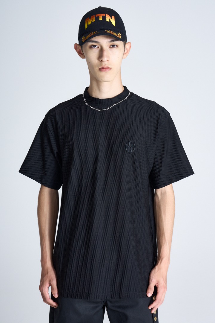 ワッフルメッシュモックネックロゴTシャツ