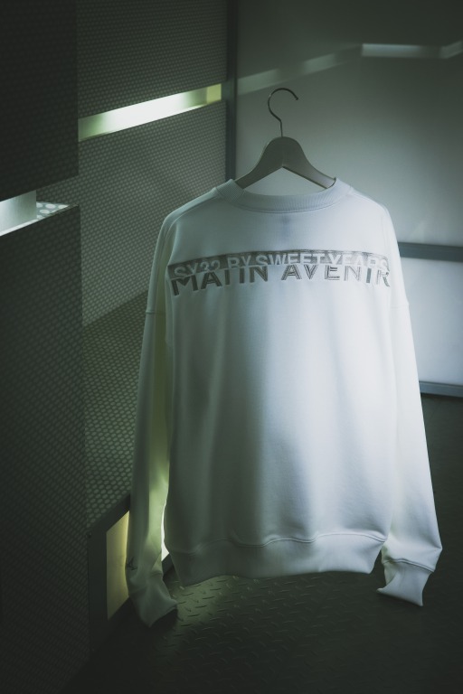 BIG SILHOUETTE PULLOVER ホワイト
