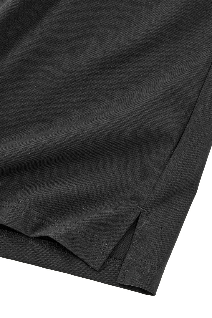 ワンポイントロゴ刺繍Tシャツ オールブラック