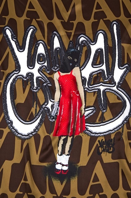 “VANDAL CHILD” BY Nick Walkerモノグラムシルクスカーフ