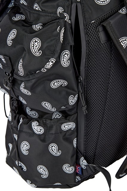 COBMASRER コラボバックパック ペイズリー柄