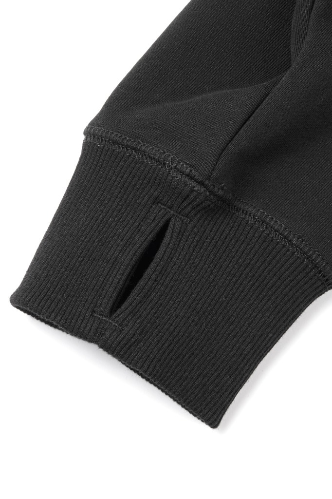 サガラ刺繍パーカー