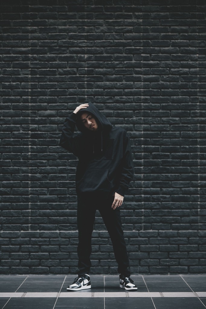 サガラ刺繍パーカー