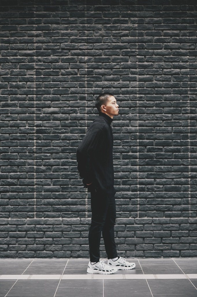 タートルネックニット