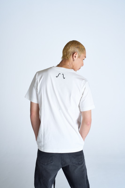 ワンポイントロゴ刺繍Tシャツ ホワイト