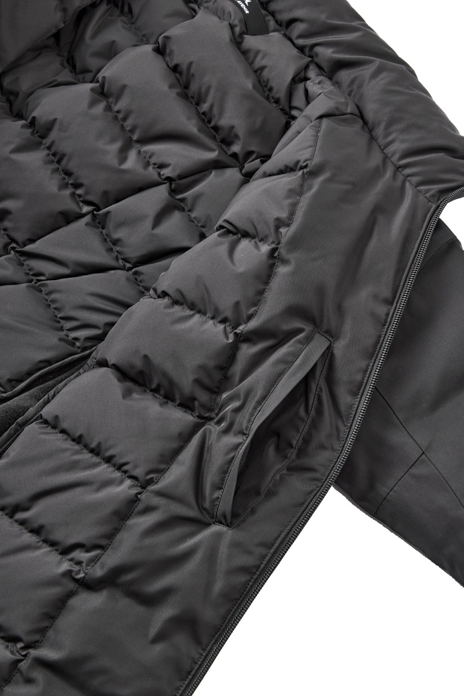 インフードダウンジャケット