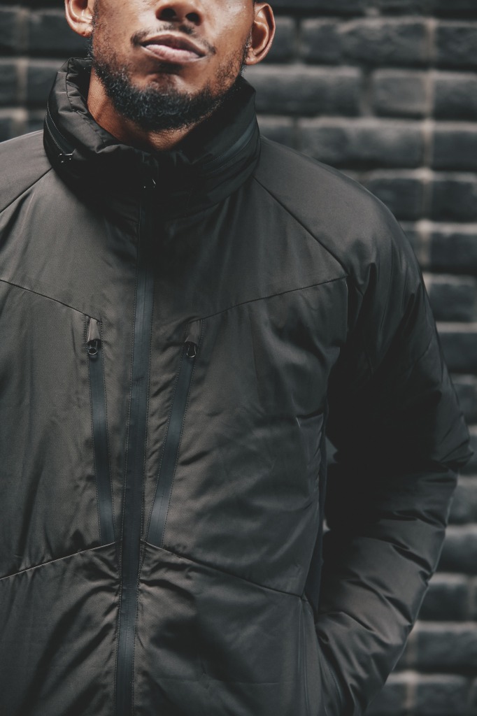 インフードダウンジャケット